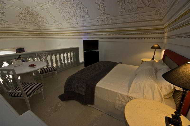 Palazzo Gattini Luxury Hotel - Vretreats 마테라 객실 사진
